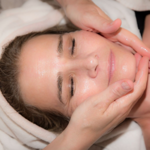 Classroom: (1 day) Cosmetic Facial Gua Sha, Cupping and Face Lift Massage (Level 3)