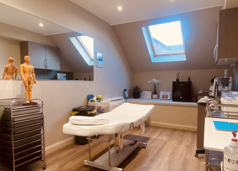 Clinic011 768x553