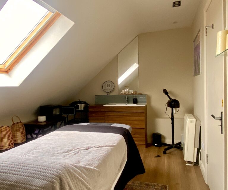 follow up room 768x640